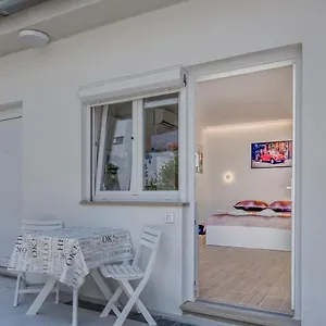 Light In Apartamento
